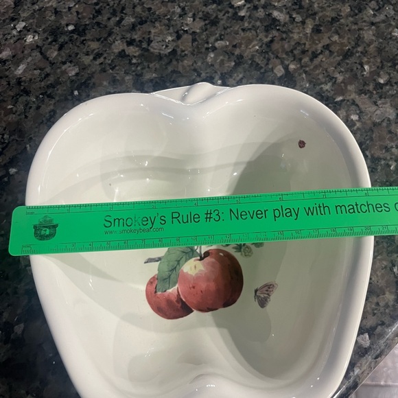 Pfaltzgraff Delicious apple shaped bowl - Picture 3 of 6